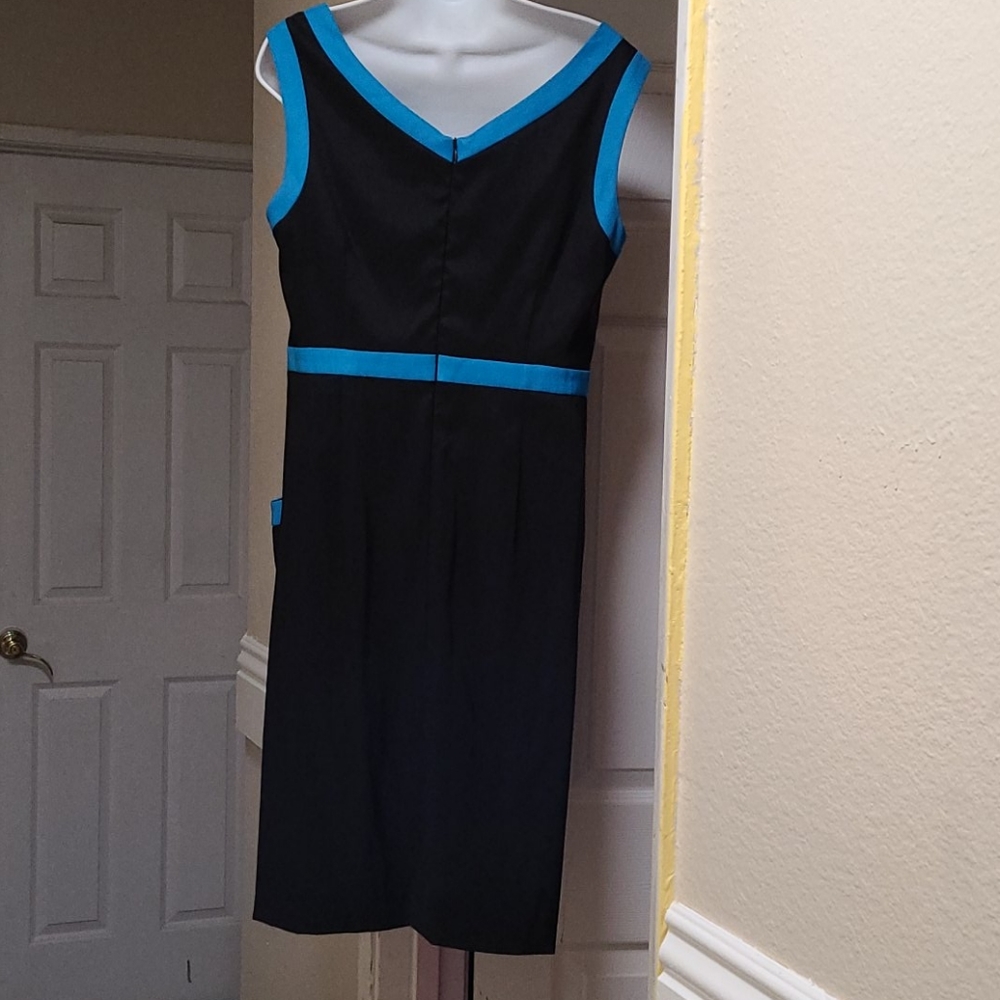 Dress - Picture 3 of 3